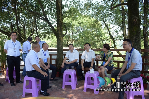 四川“全面改薄”工作现场会在叙永召开(图5) 四川“全面改薄”工作现场会在叙永召开(图5)