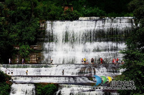 古蔺投资50亿开发黄荆老林 5年内打造5A景区(图3) 古蔺投资50亿开发黄荆老林 5年内打造5A景区(图3)