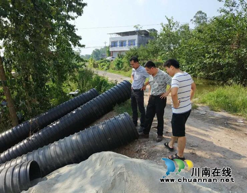 泸县立石镇开展“三边”治理、管网建设工作检查(图1) 泸县立石镇开展“三边”治理、管网建设工作检查(图1)
