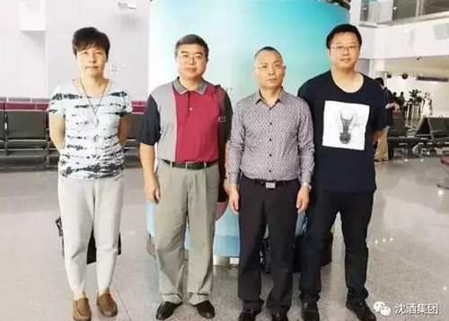 沈酒副总裁杨磊随中国评委团启程奔赴智利交流(图1) 沈酒副总裁杨磊随中国评委团启程奔赴智利交流(图1)