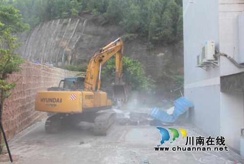 古蔺县住建局依法拆除违法建设(图2) 古蔺县住建局依法拆除违法建设(图2)