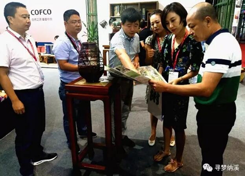 香醇特产秀美民俗 纳溪惊艳亮相深圳乡博会(图9) 香醇特产秀美民俗 纳溪惊艳亮相深圳乡博会(图9)