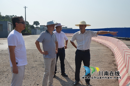 刘云到泸县太伏镇督导环保、安全及河长制工作(图1) 刘云到泸县太伏镇督导环保、安全及河长制工作(图1)