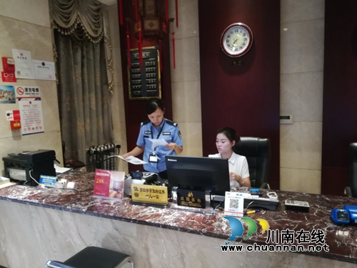 泸县出入境开展法国游客管控服务工作(图1)