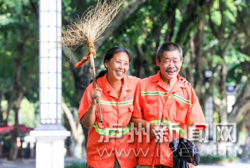 扮靓城市 泸州“夫妻段”环卫工的6年坚守(图3) 扮靓城市 泸州“夫妻段”环卫工的6年坚守(图3)