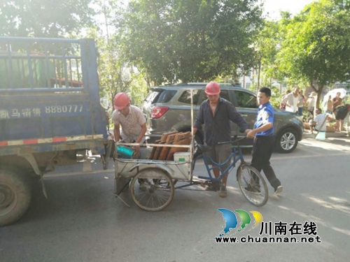 古蔺县：城管周未不休&nbsp;整治城市“顽疾”(图2)