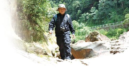 酒城油画界的“铁”是这样炼成的(图1)