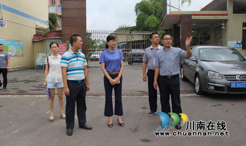 泸县云龙镇开展新学期开学前校园安全大检查(图2) 泸县云龙镇开展新学期开学前校园安全大检查(图2)