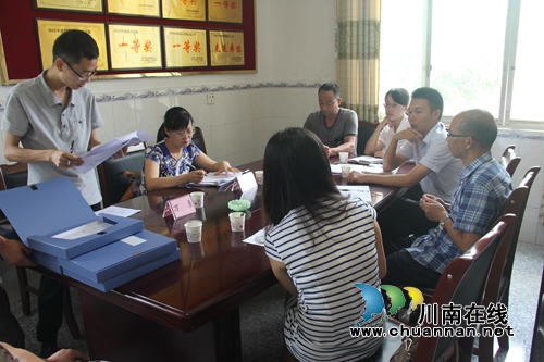 市委组织部到泸县石桥镇督导党建促脱贫攻坚工作
