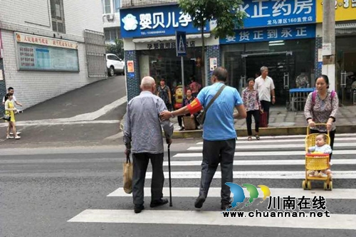 龙马潭区特兴镇：多措并举规范“赶场天”