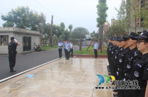 市中院对龙马潭区法院司法警察庭审警务保障执法规范化考核验收