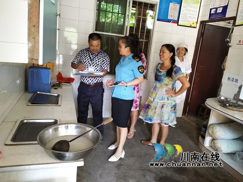 纳溪区棉花坡镇开展秋季学校食堂食品安全专项检查