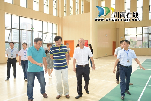 泸州市教育局局长黄辉督查叙永县教育工作(图4) 泸州市教育局局长黄辉督查叙永县教育工作(图4)