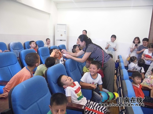 叙永水尾：“开笔礼”为小学生插上成人成才的翅膀
