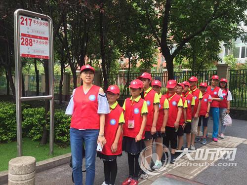 泸州教师立德树人助创文 让文明扎根学生心中(图4) 泸州教师立德树人助创文 让文明扎根学生心中(图4)