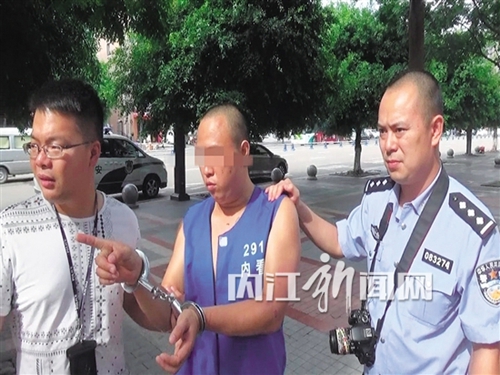 一人望风一人行动&nbsp;内江两小偷一夜盗10万物品(图1)