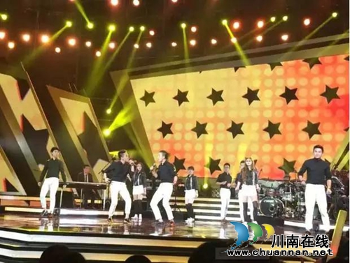 海蛎子“购物狂欢节”来了 在泸州逛遍世界(图16) 海蛎子“购物狂欢节”来了 在泸州逛遍世界(图16)