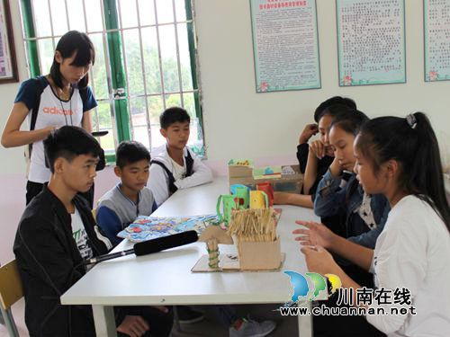 古蔺县电视台到马嘶乡建新学校采访相守计划十字绣
