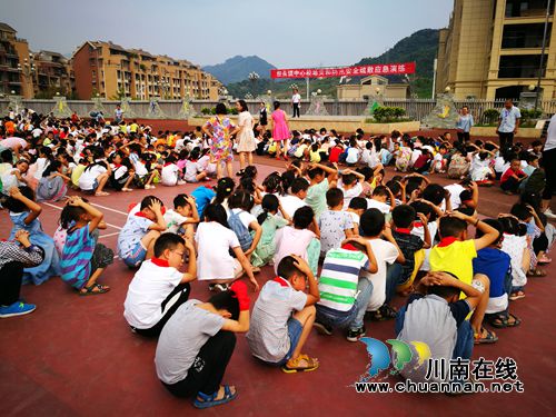 叙永镇中心校：拉响安全集结号&nbsp;师生逃生疏散演练扎实开展
