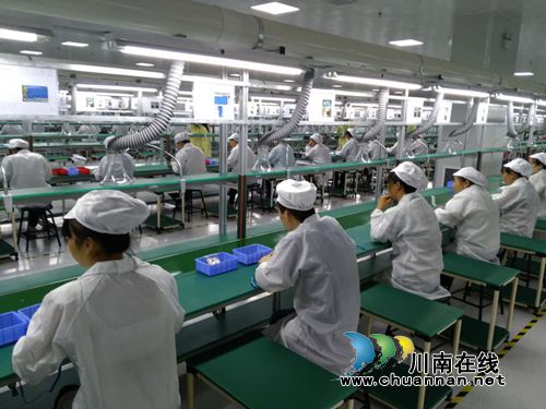 泸州高新区:智能终端产业演绎“速度与激情”(图4) 泸州高新区:智能终端产业演绎“速度与激情”(图4)