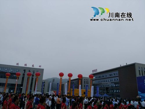 泸州高新区:智能终端产业演绎“速度与激情”(图10) 泸州高新区:智能终端产业演绎“速度与激情”(图10)