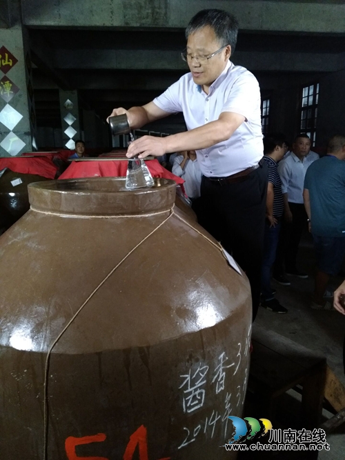 顶级专家“望闻问切” 年份潭酒四度登场(图15) 顶级专家“望闻问切” 年份潭酒四度登场(图15)