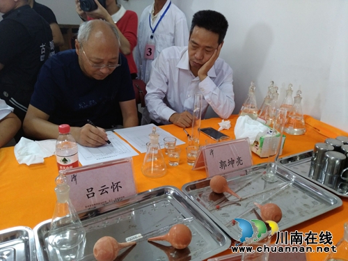 顶级专家“望闻问切” 年份潭酒四度登场(图23) 顶级专家“望闻问切” 年份潭酒四度登场(图23)