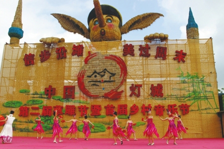 8天长假去哪嗨?自贡端出13项特色旅游大餐(图2) 8天长假去哪嗨?自贡端出13项特色旅游大餐(图2)