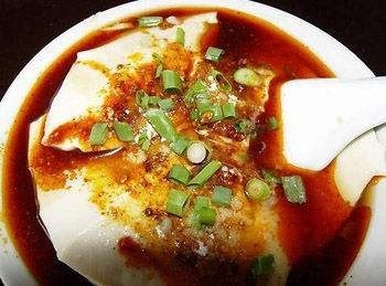 2000岁富顺豆花魅力不减 海内外诗人慕名而来(图2) 2000岁富顺豆花魅力不减 海内外诗人慕名而来(图2)
