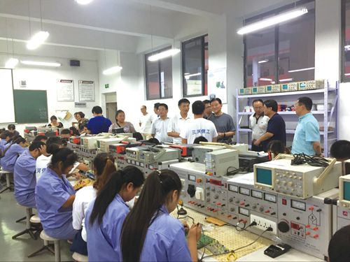 我为扶贫做件事！泸州市政协委员在行动