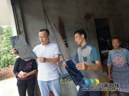 吕刚赴合江县南滩镇督导脱贫“百日攻坚”工作(图1) 吕刚赴合江县南滩镇督导脱贫“百日攻坚”工作(图1)
