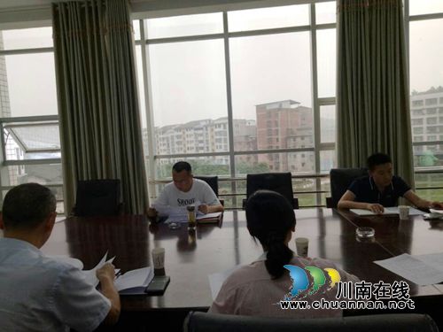 吕刚赴合江县南滩镇督导脱贫“百日攻坚”工作