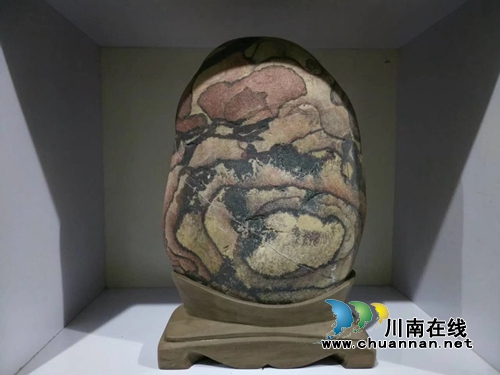 泸州第八届长江奇石文化节：&nbsp;珍品多场面火爆！(图3)