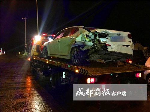 成自泸高速威远多起追尾&nbsp;往自贡方向注意安全