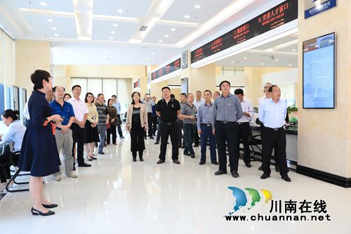 泸州基层党建工作会领导莅临高新区参观指导(图2) 泸州基层党建工作会领导莅临高新区参观指导(图2)