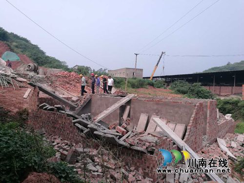 泸州华阳街道持续推进“两违治理”常态化管控(图2) 泸州华阳街道持续推进“两违治理”常态化管控(图2)