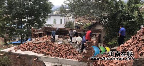 古蔺县住建局:持续拆违不停歇(图1) 古蔺县住建局:持续拆违不停歇(图1)