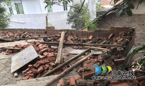古蔺县住建局:持续拆违不停歇(图2) 古蔺县住建局:持续拆违不停歇(图2)