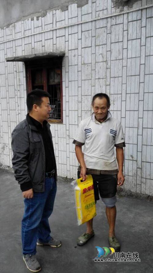 纳溪区棉花坡镇：人大代表精准帮扶暖民心