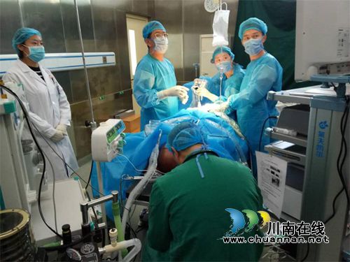 泸州医生丁友明：乡城稻城完成13例腹腔镜手术