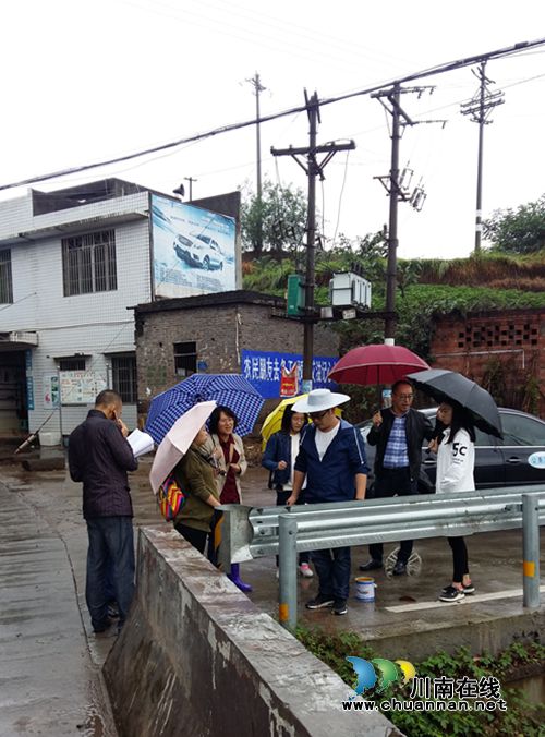 龙马潭区审计局脚踏实地从审折射审计定力(图1) 龙马潭区审计局脚踏实地从审折射审计定力(图1)