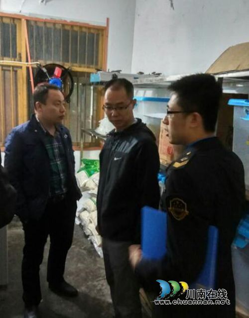 龙马潭区特兴镇开展学校食品安全大检查(图1)