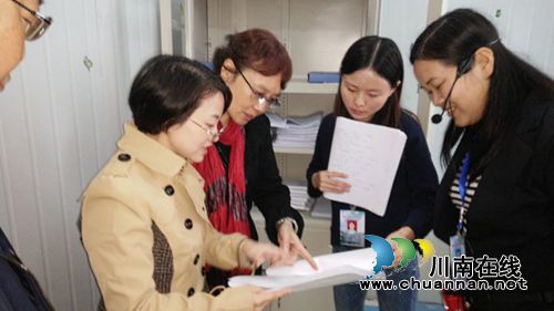 叙永县水尾镇中心小学校接受创建市级文明校园检查验收(图1)