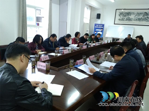 纳溪区委书记周六调研全民预防保健工作(图1) 纳溪区委书记周六调研全民预防保健工作(图1)