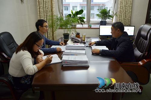 泸县太伏镇开展非贫困村“第一书记”谈心谈话活动