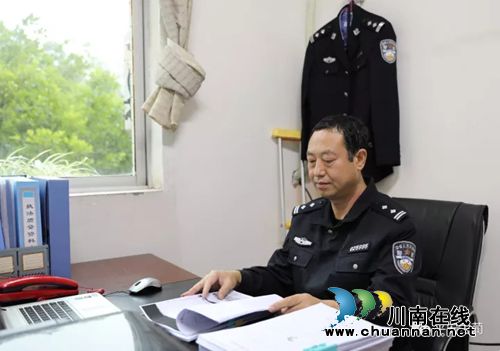 古蔺民警“老F”水中救人&nbsp;居然怕被老婆知道！