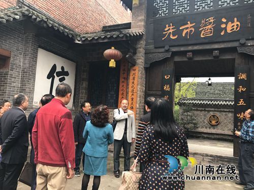 泸州市政协到合江县考察非遗传承与保护工作