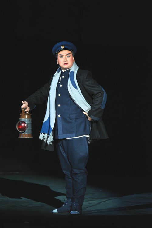 酒城上演《红灯记》：红灯一盏高高挂&nbsp;经典剧目世代传(图3)