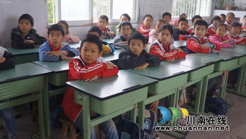 【网络中国节·重阳】泸县立石镇学校举办班会(图1)