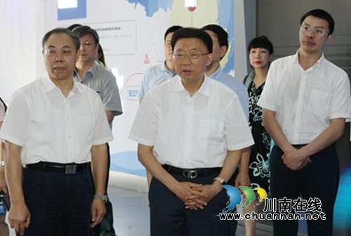 四川省决咨委主任甘道明莅临泸州长开区调研(图1) 四川省决咨委主任甘道明莅临泸州长开区调研(图1)